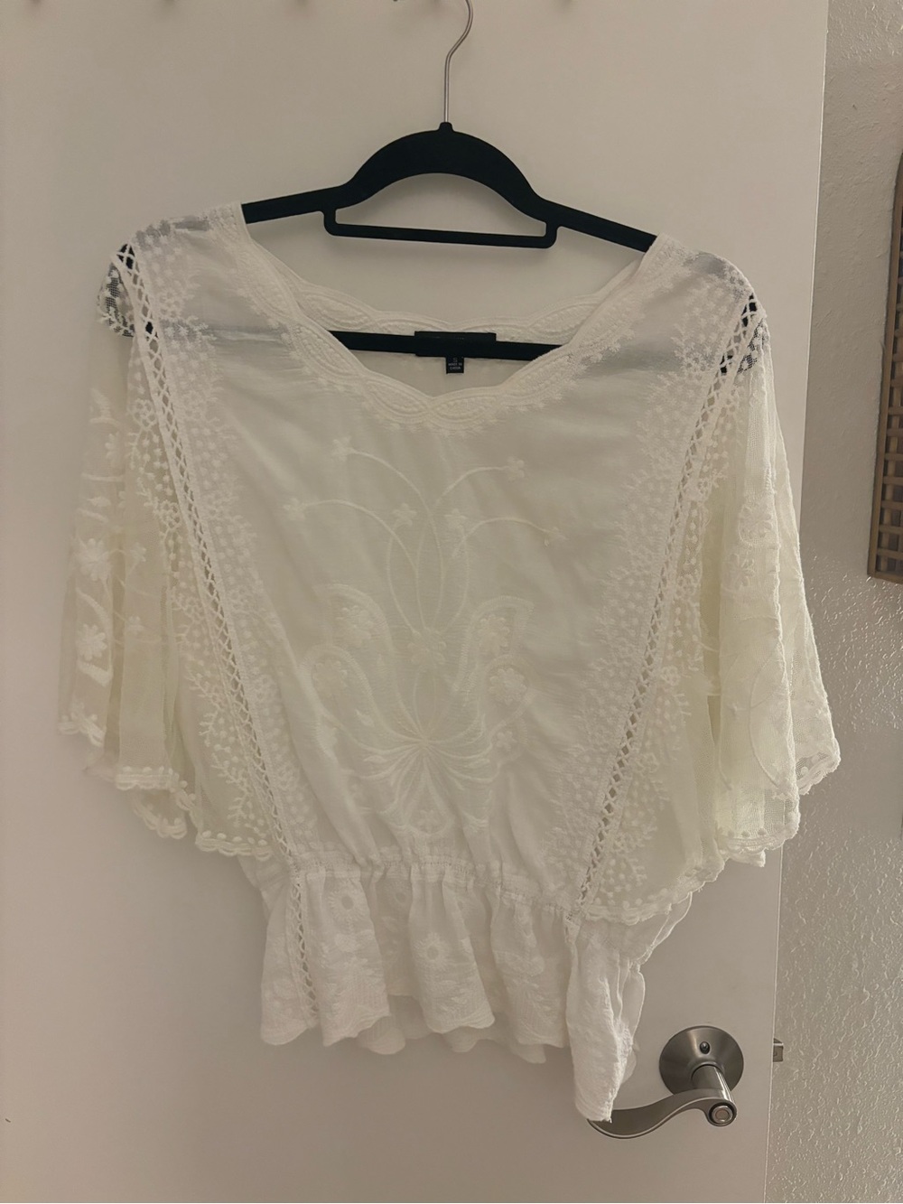 Papillon Blanc Ivory Lace Flutter Sleeve Peasant Top